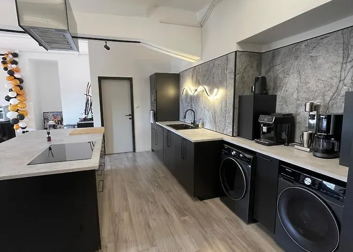 아파트 The Onyx Glow- 99m2 Designer Loft