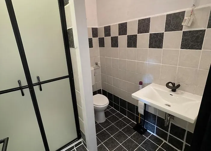 The Onyx Glow- 99m2 Designer Loft Апартаменты